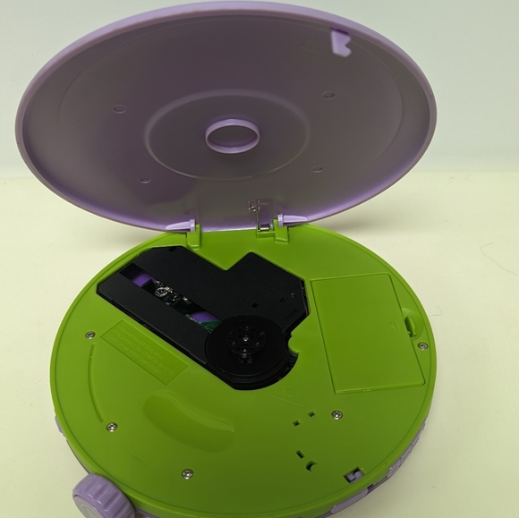 Npower Nickelodeon Dora The Explorer Portable Compact Disc Player Tested - Picture 8 of 10